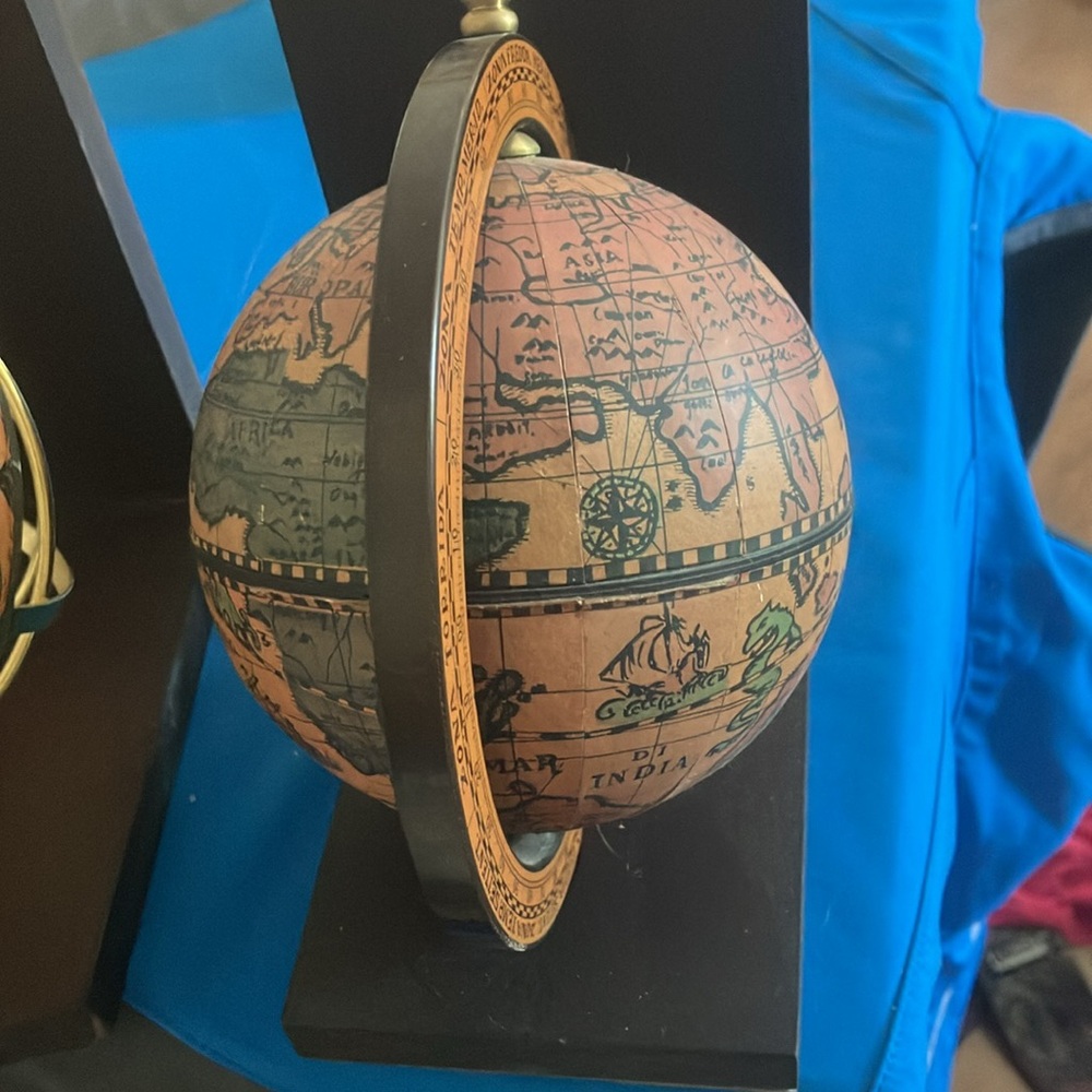 FINAL MARKDOWN Vintage Style mismatched Globe Bookends - Picture 3 of 8